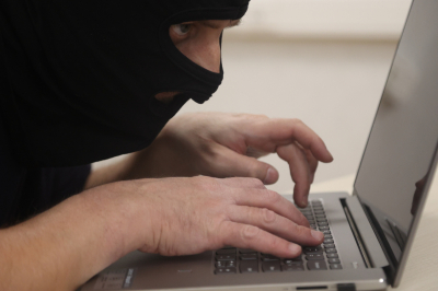 Россиянам рассказали о&nbsp;новых схемах мошенников перед 9&nbsp;мая