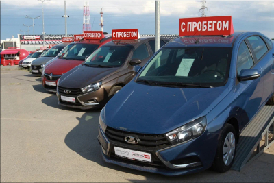 Почти треть жителей Казани предпочитает покупать авто в теплое время года