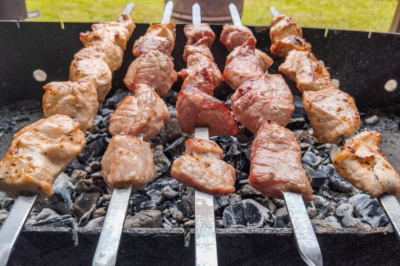 Шашлык как у армян, а не как обычно: хитрый маринад без лука делает мясо тающим