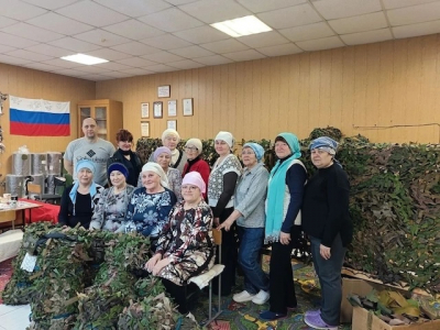 Волонтеры Бугульминского района сплели 802 маскировочные сети для бойцов СВО