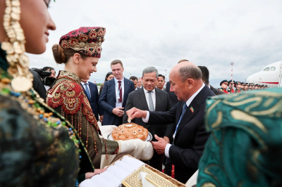В Казань прибыли генсек ШОС Нурлан Ермекбаев и Премьер-министр Камбоджи Хун Манет
