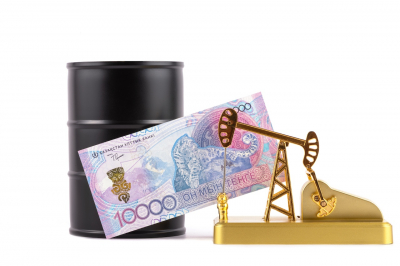 Доллар дорожает, нефть дешевеет: реакция тенге на KASE