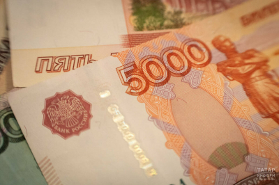 Объем наличных у россиян и бизнеса в июле вырос на 643 млрд рублей