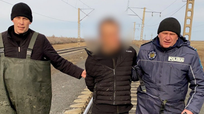 Неизвестный набросился на экспедитора с ножом и отнял у него 1,5 млн тенге