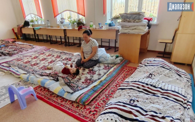 В 15 школах города разместили эвакуационные пункты