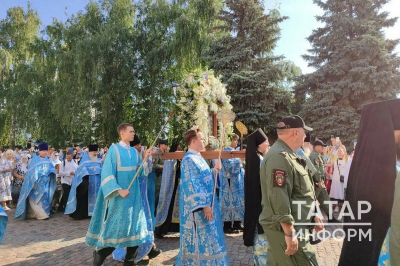 В крестном ходе в Казани приняли участие 7 тысяч человек