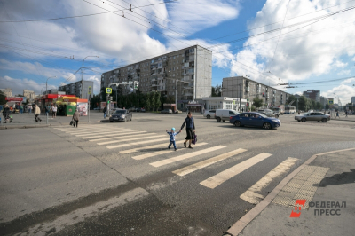 В Екатеринбурге презентовали технологию, которая спасает дороги от износа