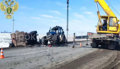Четыре человека погибли в ДТП с трактором в Татарстане
