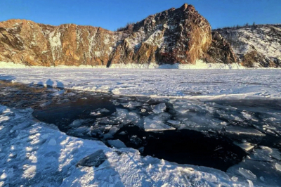 &laquo;Ошибок не прощает&raquo;: гид разъяснил правила выживания на Байкале