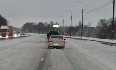 Трасса стоит мертво: гигантская пробка парализовала движение на федеральной автодороге из-за метели 16/02/2026 &ndash; Новости