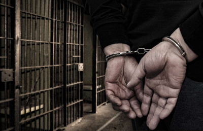 Подозреваемого в крупном мошенничестве казахстанца доставили из Турции