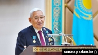 Умер Омирбек Байгелди, экс-советник Назарбаева и первый председатель сената