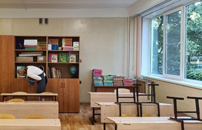 Чиновник Зайцев посоветовал учителю с маленькой зарплатой больше работать