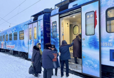Новогодний электропоезд запустили из Астаны в два направления
