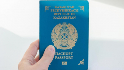 Почти 50 человек с двойным гражданством выявили в ВКО: сколько из них выдворили
